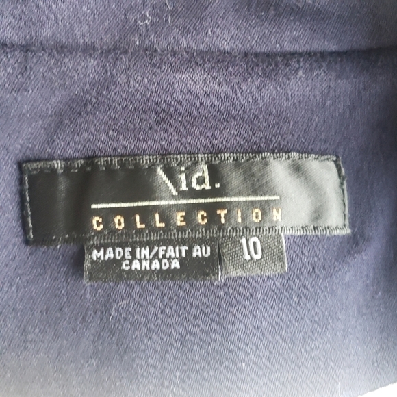 \id. Collection Navy Blue Blazer With white details. Size 10 - Picture 10 of 10